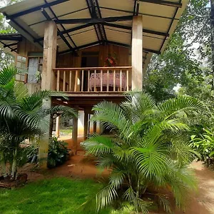 Ruk Sewana Tree House Appartement Sigirîya